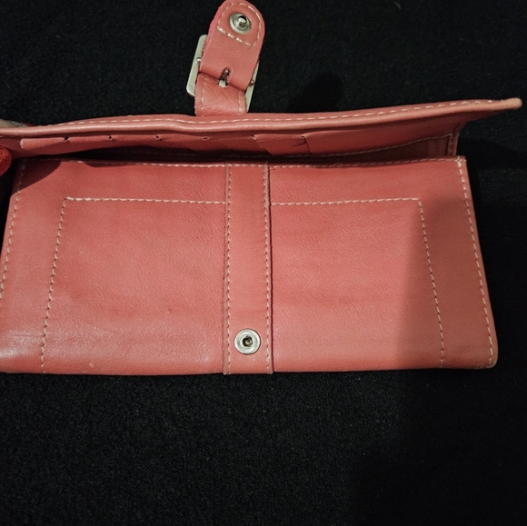No Brand Salmon/Pinkish Bi-Fold Faux Leather Wallet - Picture 3 of 6